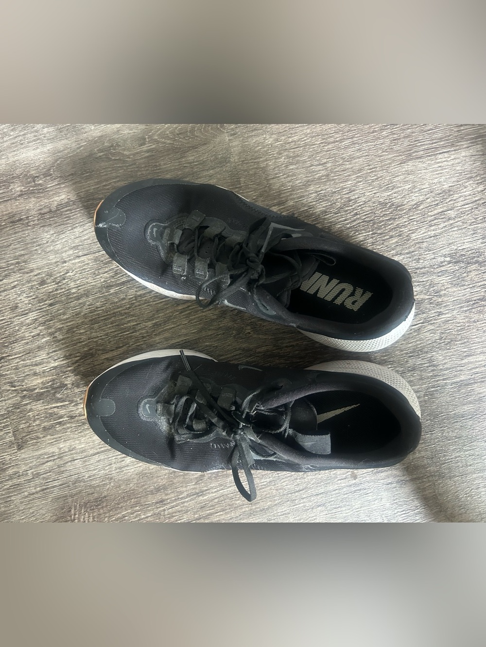 Nike Womens React Escape RN Black/ White  CV3817-002